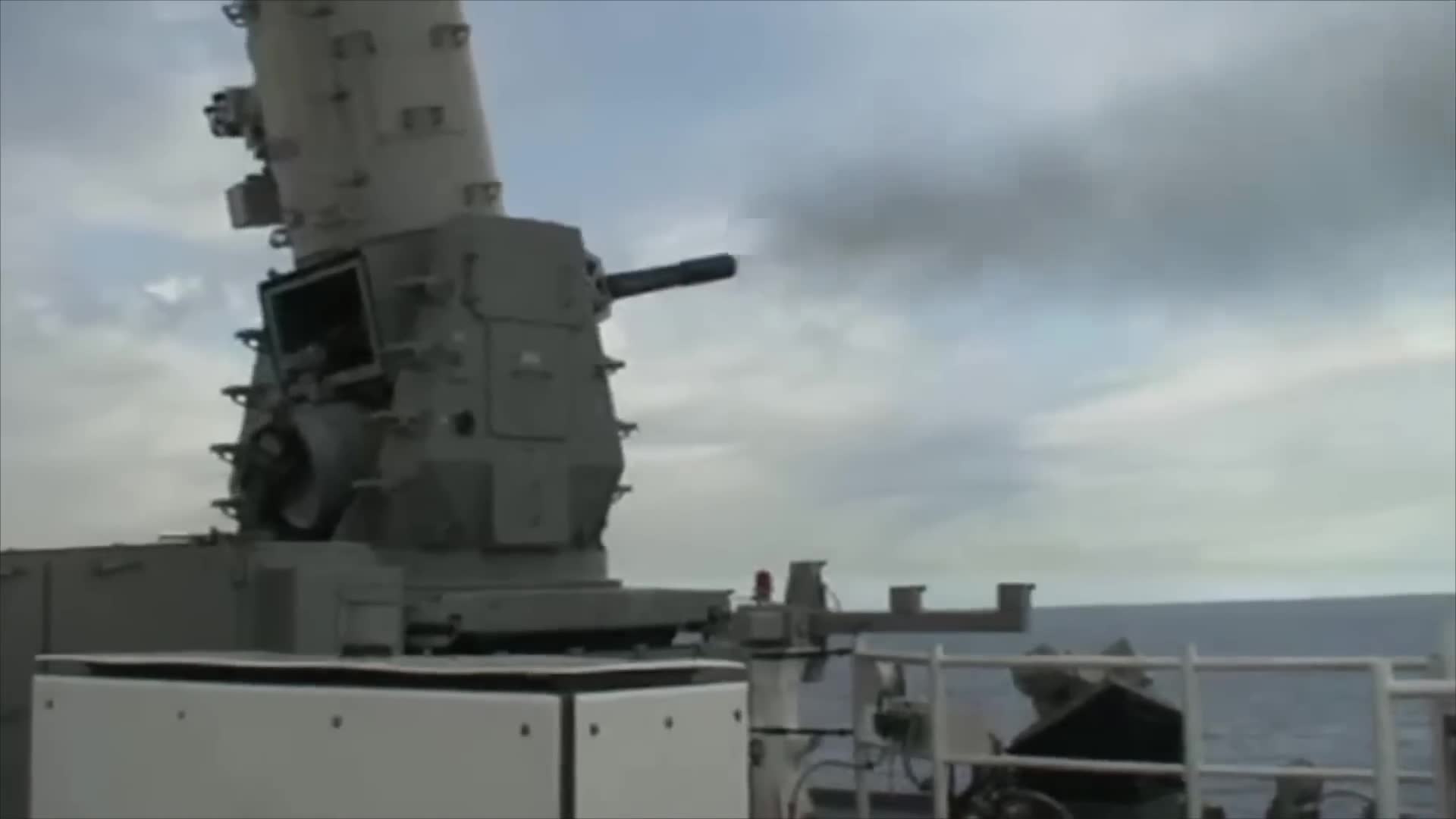 How the CIWS Phalanx stops incoming missiles