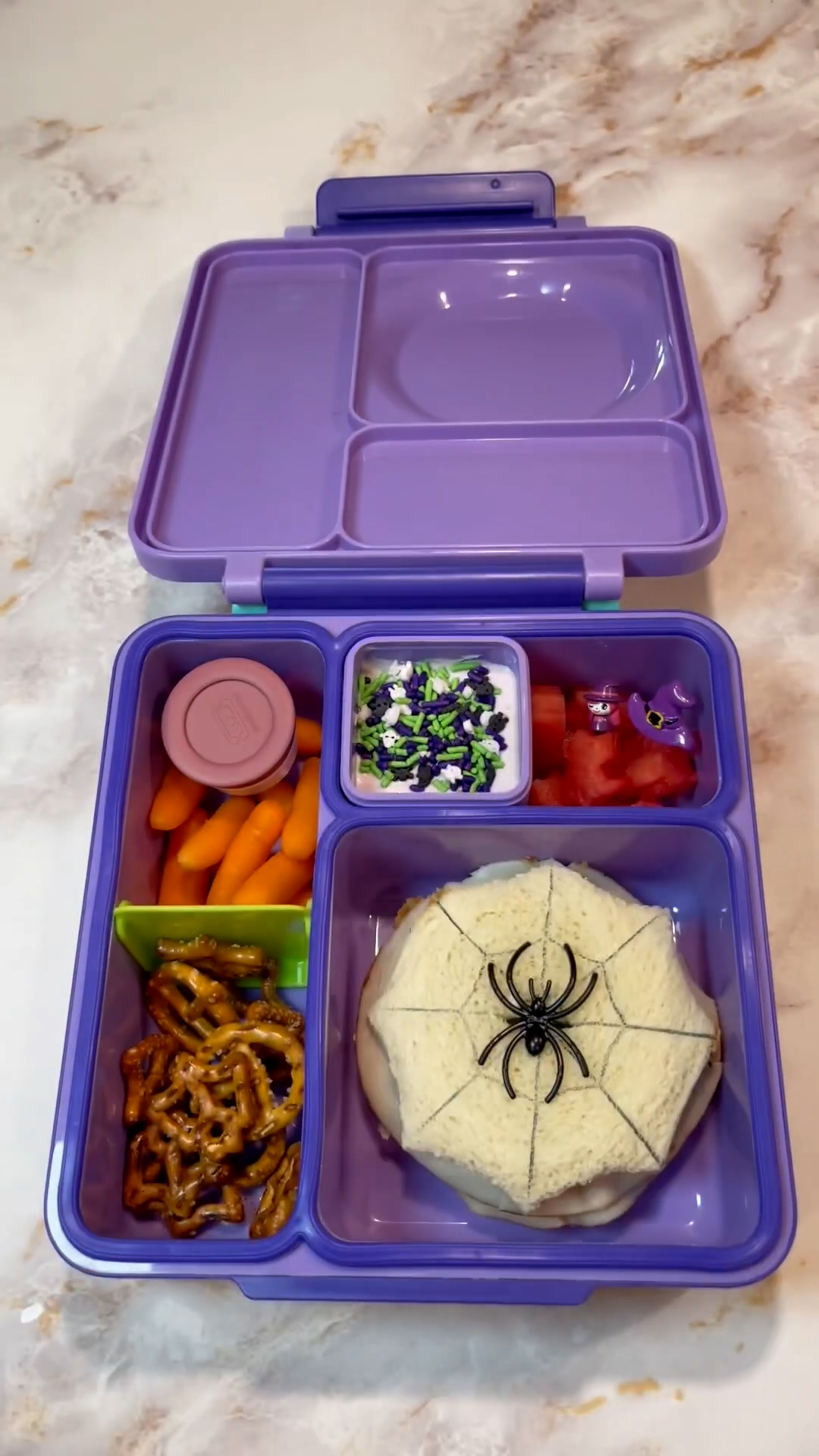 Dad takes over Halloween lunchbox creation with his own style