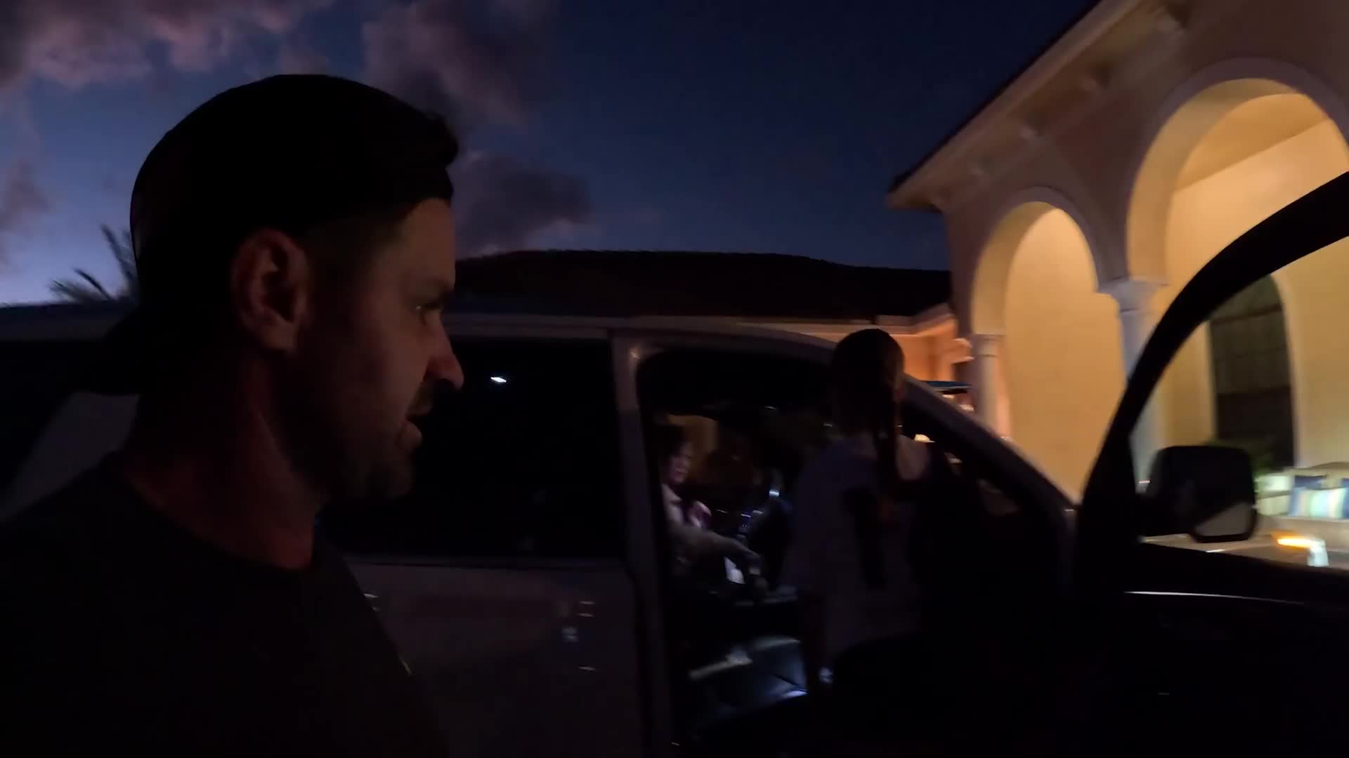 Video documentation of fraud attempts and dishonest individuals during transactions