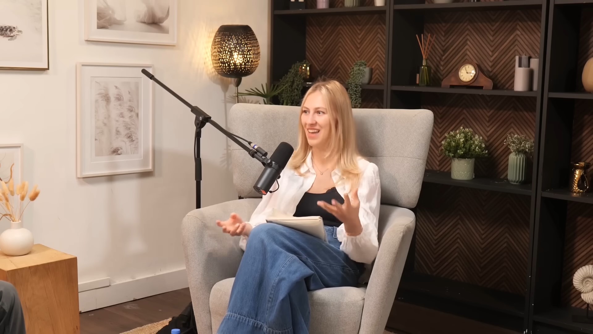 Intelligence veteran reveals what the CIA learns about you before you notice