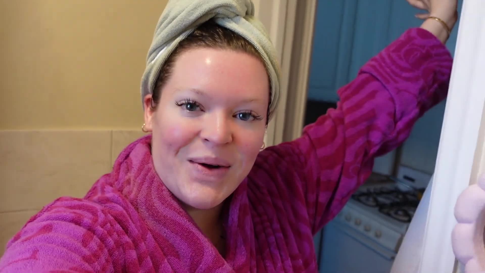 A weekend vlog packed with hiking, a vineyard visit, quality family time, and more good moments