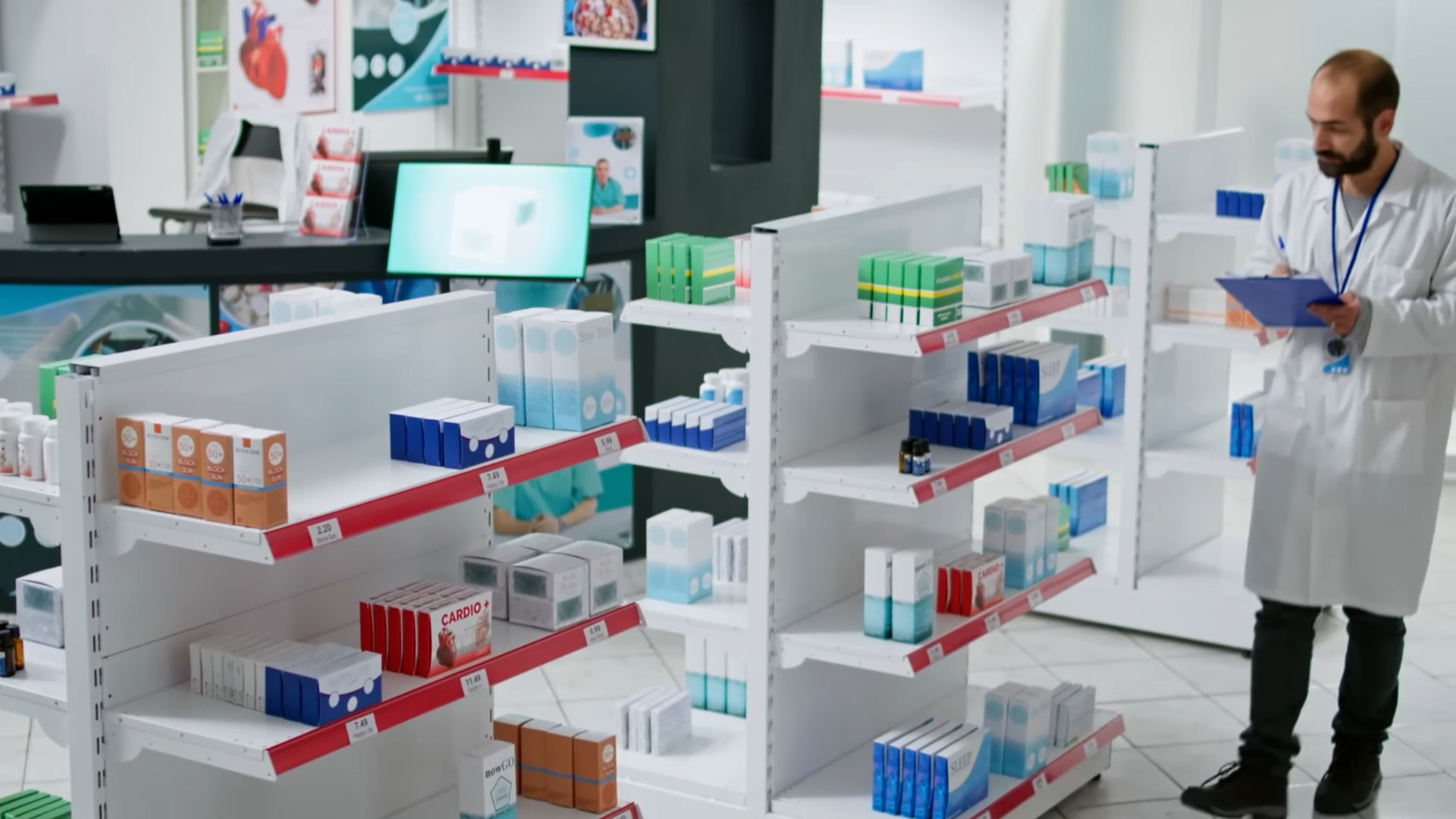 Things pharmacists know about medications that customers almost never hear