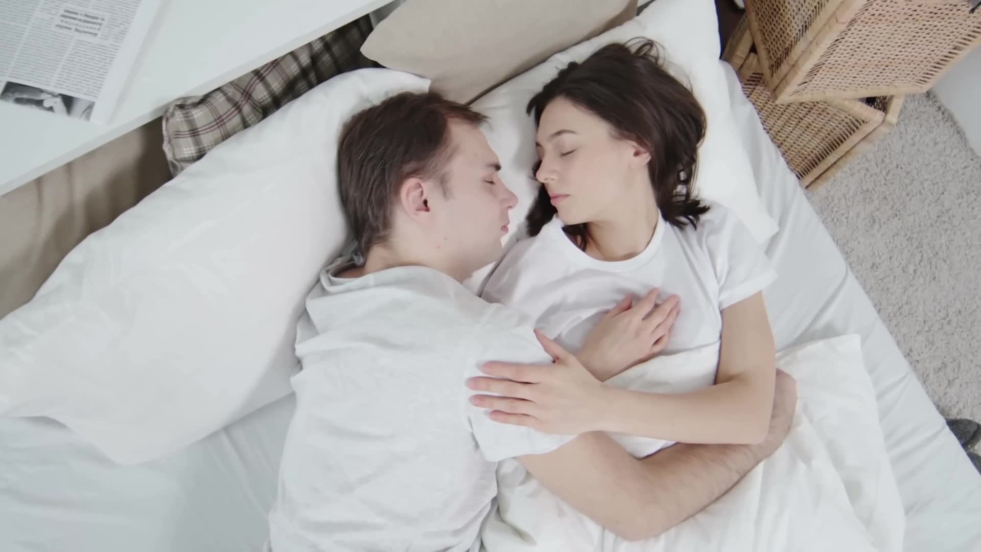 The science of sleep warning signs doctors don't want you to ignore