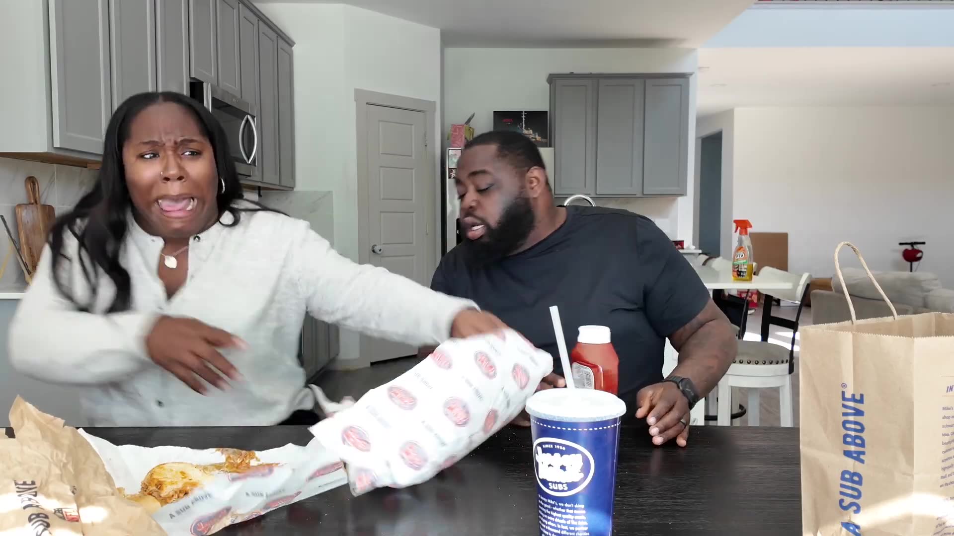 Wife's panicked reaction after finding bugs crawling in her food