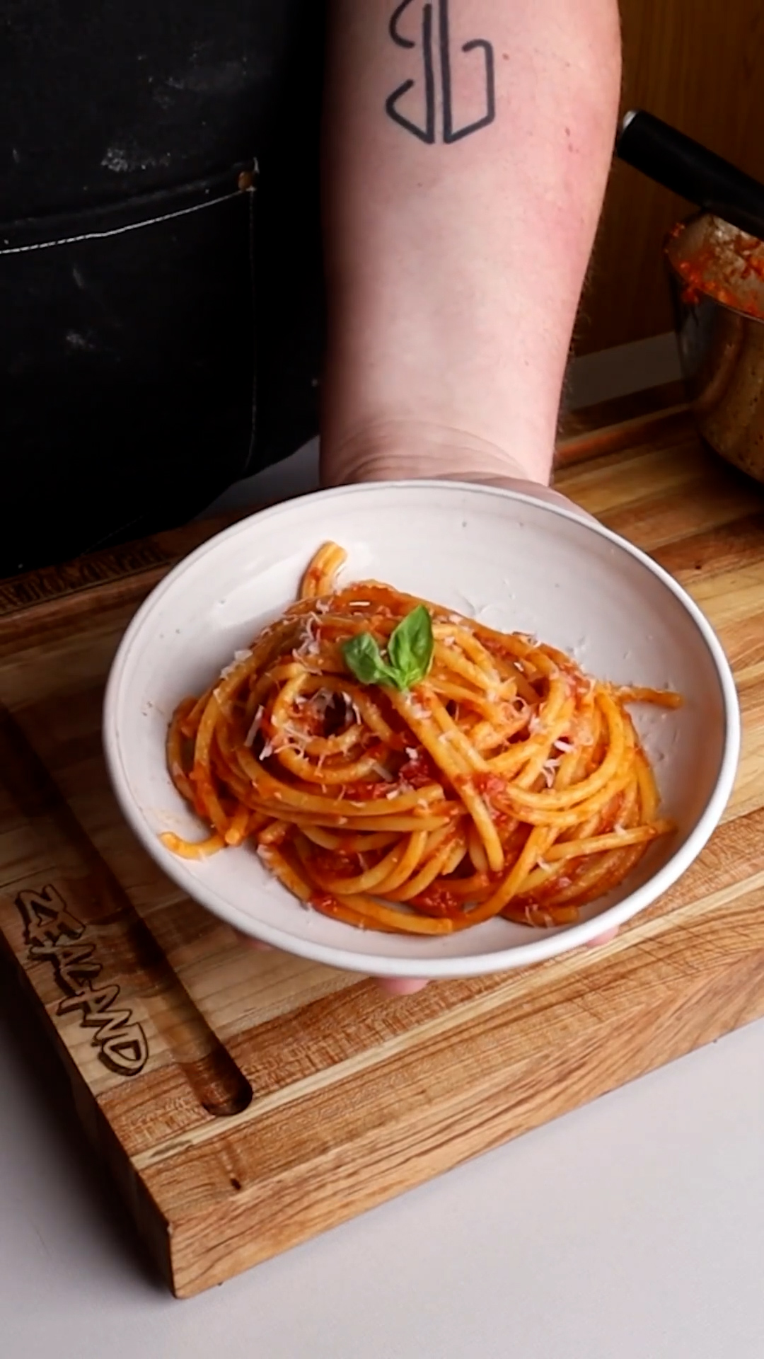 Simple six-ingredient tomato sauce