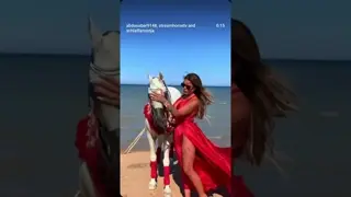 📸🐎👗👗👗