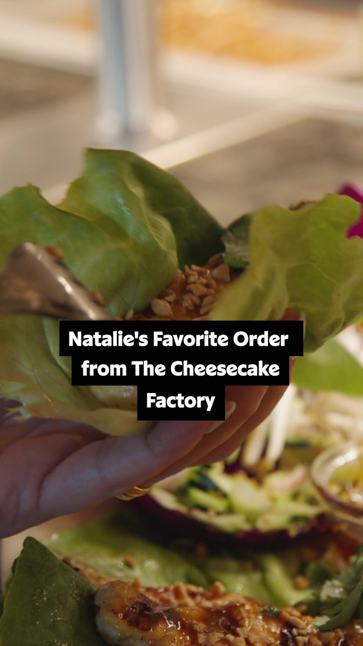 We Tried The Cheesecake Factory’s Thai Lettuce Wrap