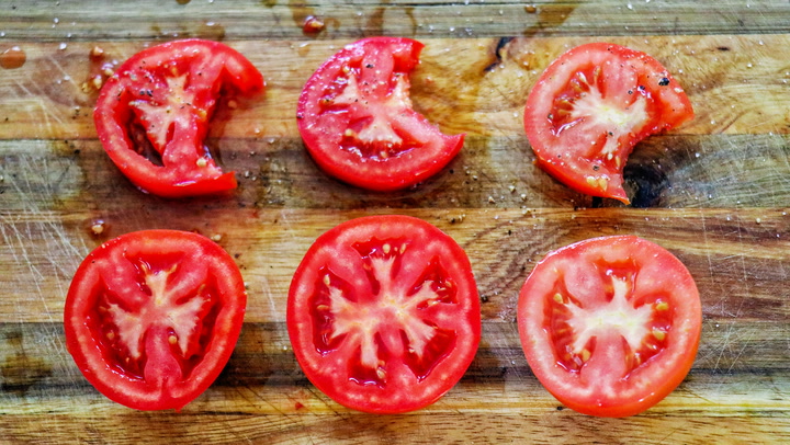 The Best Way to Store Tomatoes