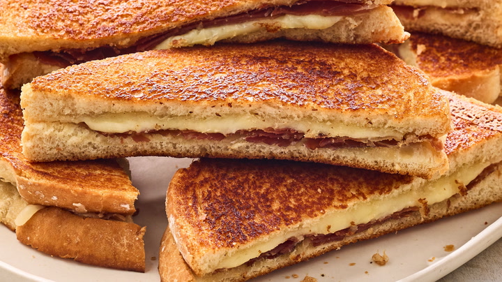 How to Make a Bikini Sandwich