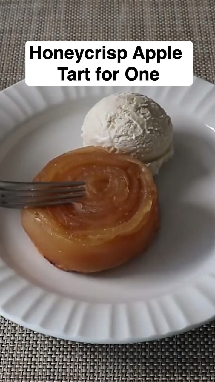 Chef John’s Honeycrisp Apple Tart for One