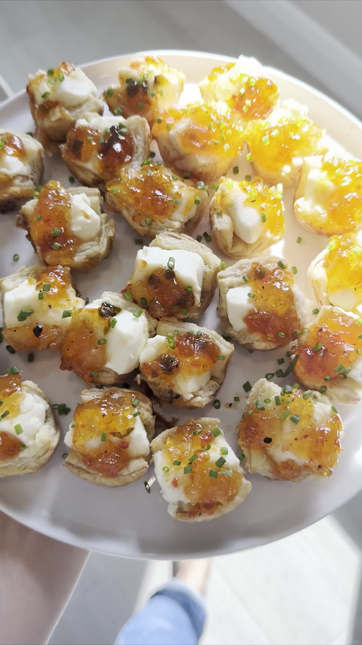 Easy Pepper Jelly Bites Recipe