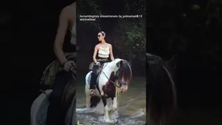 Have you ever thought about how everything becomes more beautiful when there’s a horse involved? 🐎