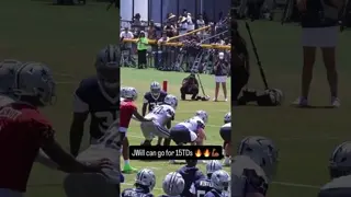 Running through contact, not around it  😤💥 Javonte showed everyone what a true bell cow back l