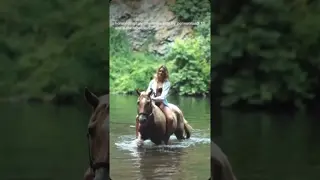 Italy is full of beautiful places, but discovering them on horseback feels completely different. 🇮🇹🐎