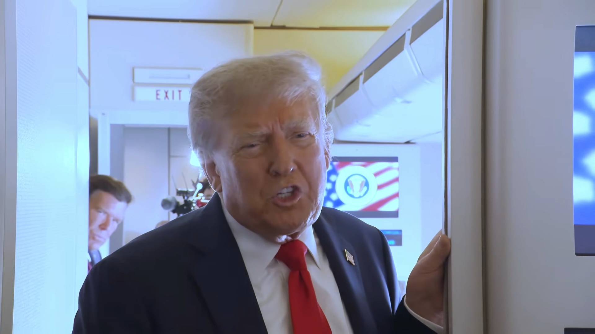 Air force 1 - President Trump on Putin: “economically severe. Yes, it will be very severe”