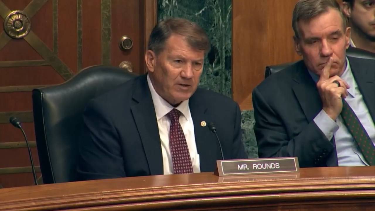 Senate Banking - Senator Rounds (R-SD) asks about the risks of adversaries deploying AI to influence American markets