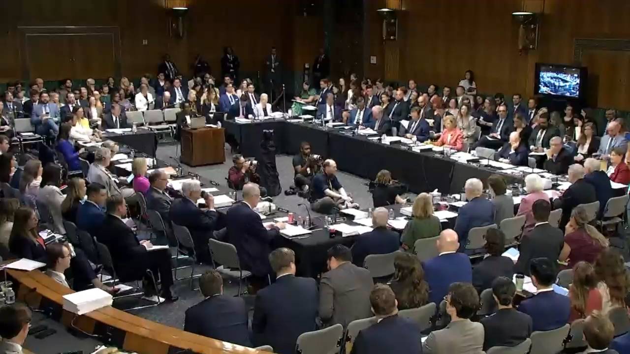 Senate Appropriations - Sen. Reed (D-RI) on retrofitting the plane gifted to Pres. Trump by Qatar: "I wouldn't classify it as secret, I'd classify it as embarrassing"