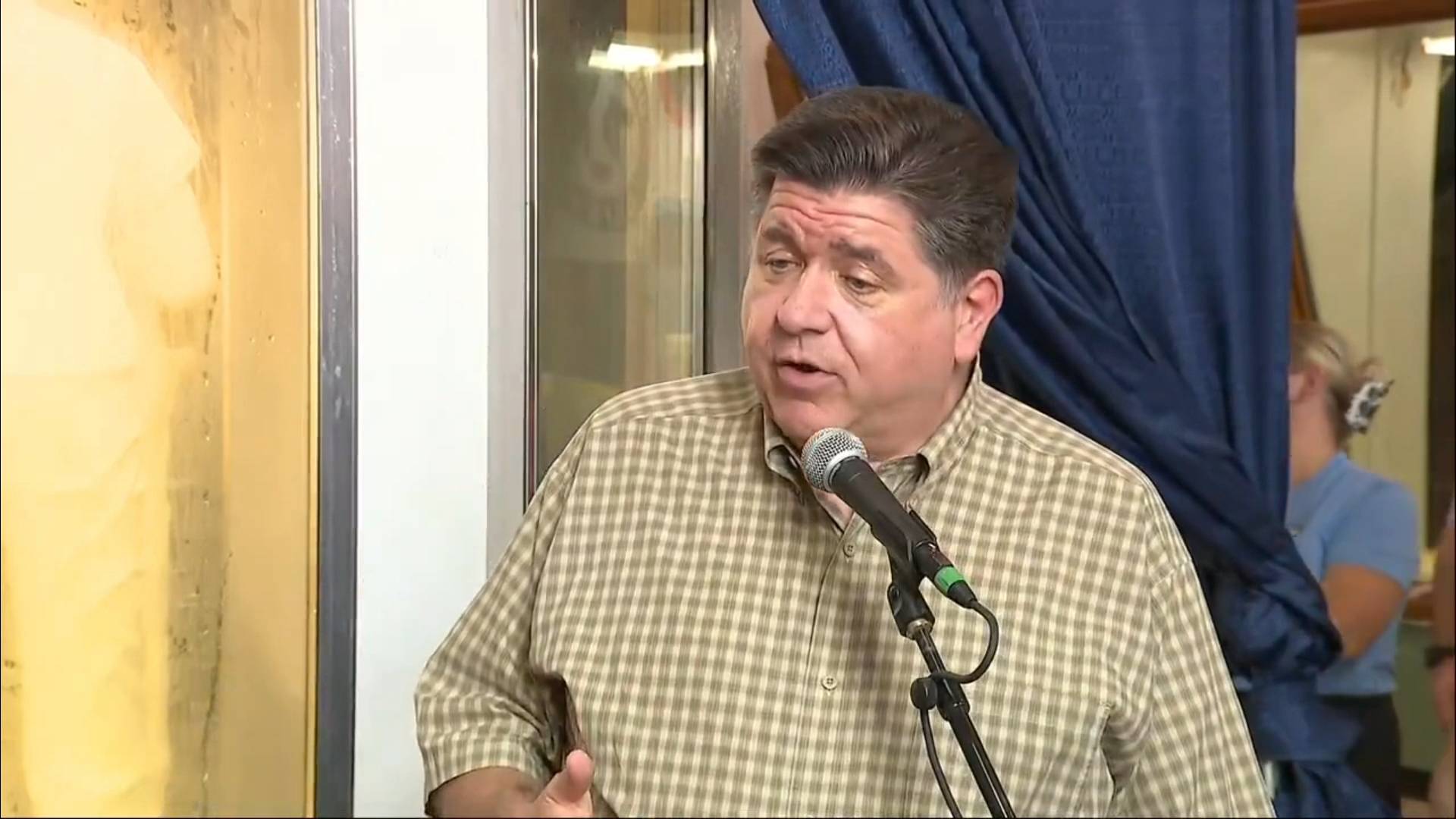 Illinois - Gov. Pritzker: “there is no federal law that prevents the legislators from Texas from coming to the state”